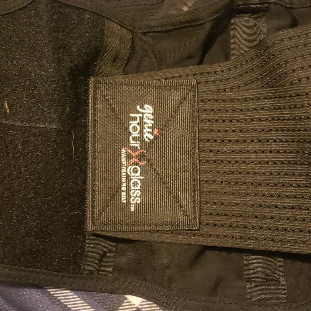 Genie hourglass weight training belt